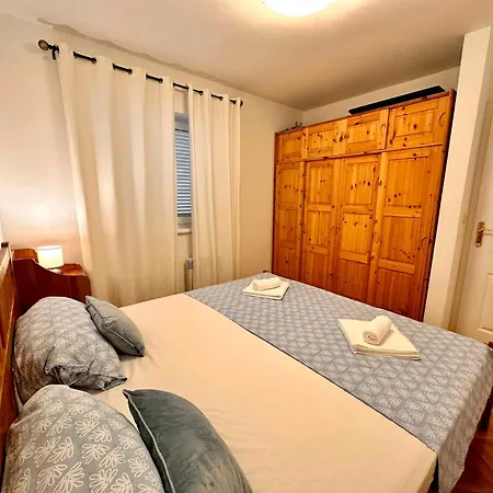 Apartment In 51116