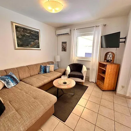 In 51116 Apartment